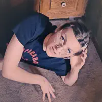 undefined सुनें, म्यूज़िक वीडियो देखें, बायो पढ़ें, दौरे की तारीखें और बहुत कुछ देखें!