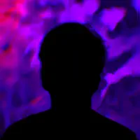 聆聽 undefined、觀看音樂影片、閱讀小傳、查看巡演日期等！