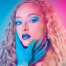 Ouve Ginn, vê vídeos de música, lê a biografia, vê as datas da digressão e muito mais!