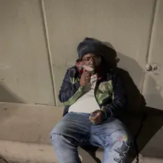 收听 PLB Gambino、观看音乐视频、阅读小传、查看巡演日期等 ！