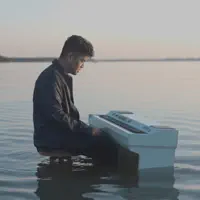 收听 undefined、观看音乐视频、阅读小传、查看巡演日期等 ！