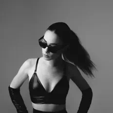 Listen to Io E Palmieri, watch music videos, read bio, see tour dates & more!