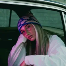 Ouve Anna Sophie, vê vídeos de música, lê a biografia, vê as datas da digressão e muito mais!