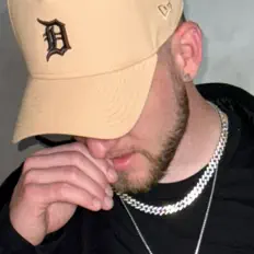 Escucha a Kdank, mira videos musicales, lee su biografía, consulta las fechas de las gira y más.