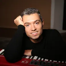 Écoutez Nicolas Laurent, regardez des vidéoclips, lisez la biographie, consultez les dates de tournée et plus encore !