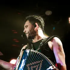 Listen to Los Dareyes De La Sierra, watch music videos, read bio, see tour dates & more!