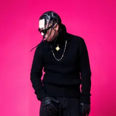 聆聽 K O、觀看音樂影片、閱讀小傳、查看巡演日期等！