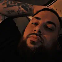 Escucha a undefined, mira videos musicales, lee su biografía, consulta las fechas de las gira y más.