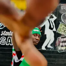 收听 Clon、观看音乐视频、阅读小传、查看巡演日期等 ！