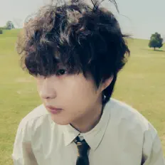 聆聽 Yoseph、觀看音樂影片、閱讀小傳、查看巡演日期等！