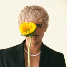 Dengarkan Junryl, tonton video musik, baca bio, lihat tanggal tur & lainnya!