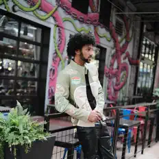Listen to LonzoBonzo, watch music videos, read bio, see tour dates & more!