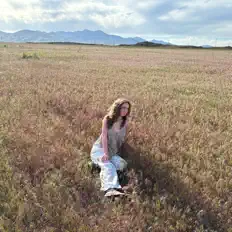 Listen to Sophie Briell, watch music videos, read bio, see tour dates & more!