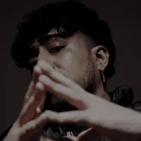 undefinedを聴いたり、ミュージックビデオを鑑賞したり、経歴やツアー日程などを確認したりしましょう！