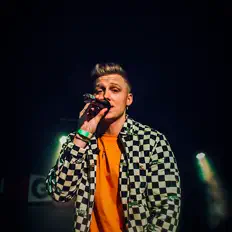 收听 Kyle Denmead、观看音乐视频、阅读小传、查看巡演日期等 ！