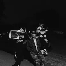 聆聽 Nightly、觀看音樂影片、閱讀小傳、查看巡演日期等！