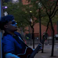 Écoutez undefined, regardez des vidéoclips, lisez la biographie, consultez les dates de tournée et plus encore !