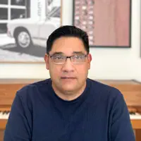 undefined सुनें, म्यूज़िक वीडियो देखें, बायो पढ़ें, दौरे की तारीखें और बहुत कुछ देखें!