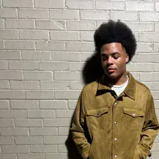 Luister naar TayFiinesse, bekijk muziekvideo's, lees de bio, bekijk de tourdata, en meer!