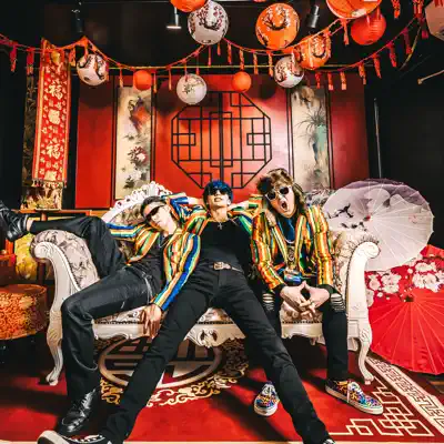 Listen to The Hakaikosenz, watch music videos, read bio, see tour dates & more!