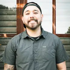 At the Premier을(를) 듣고, 뮤직 비디오를 보고, 약력을 읽고, 투어 일정 등을 확인하세요!