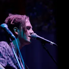 Cameron Jamesonを聴いたり、ミュージックビデオを鑑賞したり、経歴やツアー日程などを確認したりしましょう！