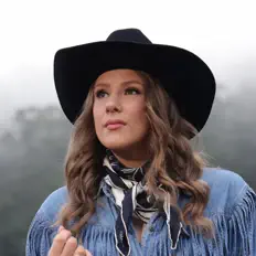 Dengarkan Courtney Keil, tonton video musik, baca bio, lihat tanggal tur & lainnya!