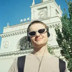 anakinfromthefutureを聴いたり、ミュージックビデオを鑑賞したり、経歴やツアー日程などを確認したりしましょう！