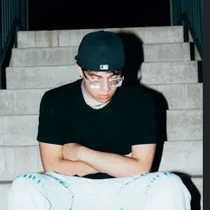 Ouve Damhalt, vê vídeos de música, lê a biografia, vê as datas da digressão e muito mais!