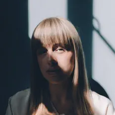Marianne Engebretsenを聴いたり、ミュージックビデオを鑑賞したり、経歴やツアー日程などを確認したりしましょう！