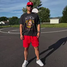 收听 Z.P.O.、观看音乐视频、阅读小传、查看巡演日期等 ！