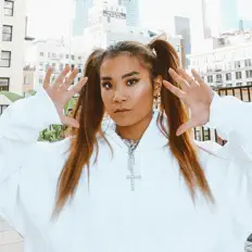 Luister naar Baby Kitty, bekijk muziekvideo's, lees de bio, bekijk de tourdata, en meer!