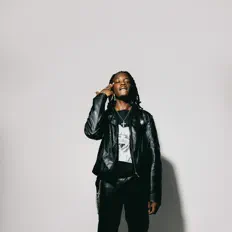 Escucha a Yaw, mira videos musicales, lee su biografía, consulta las fechas de las gira y más.