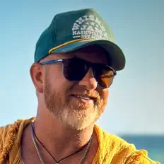 聆聽 Stevie Monce、觀看音樂影片、閱讀小傳、查看巡演日期等！