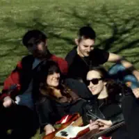 undefined dinle, müzik videolarını izle, biyografisini oku, tur tarihlerini ve daha fazlasını gör!