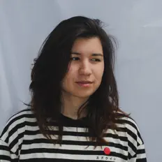 Laura Sjin: песни, клипы, биография, даты выступлений и многое другое.