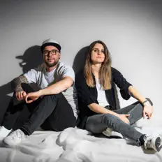 Écoutez Istzustand, regardez des vidéoclips, lisez la biographie, consultez les dates de tournée et plus encore !