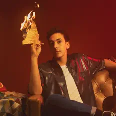 Hör dir Clemente an, schau dir Musikvideos an, lies die Biografie, finde Tourdaten und mehr!