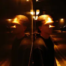 Ακούστε περιεχόμενο από JVF, παρακολουθήστε μουσικά βίντεο, διαβάστε το βιογραφικό, δείτε ημερομηνίες περιοδείας, και πολλά ακόμη!