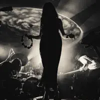 Escucha a undefined, mira videos musicales, lee su biografía, consulta las fechas de las gira y más.