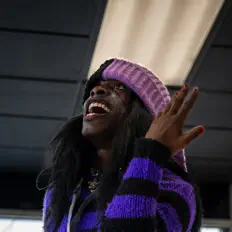 收听 YvngFonti、观看音乐视频、阅读小传、查看巡演日期等 ！