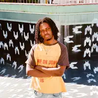 Ouve undefined, vê vídeos de música, lê a biografia, vê as datas da digressão e muito mais!