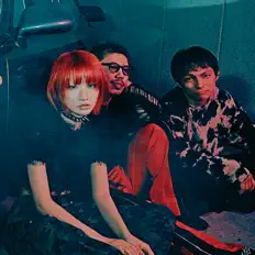 Hör dir LilyClone an, schau dir Musikvideos an, lies die Biografie, finde Tourdaten und mehr!