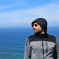 Poslechněte si interpreta undefined, sledujte hudební videa, přečtěte si životopis, podívejte se na data turné a další informace.