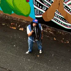 收听 Medisin、观看音乐视频、阅读小传、查看巡演日期等 ！