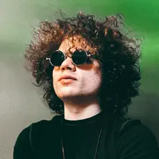 收听 Grass Castle、观看音乐视频、阅读小传、查看巡演日期等 ！