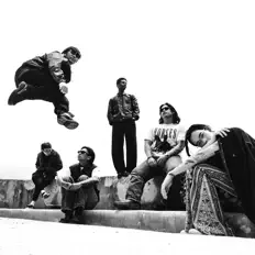 Escucha a Dilaw, mira videos musicales, lee su biografía, consulta las fechas de las gira y más.