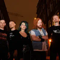 Poslechněte si interpreta undefined, sledujte hudební videa, přečtěte si životopis, podívejte se na data turné a další informace.