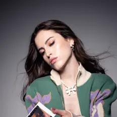 Ally Salort: песни, клипы, биография, даты выступлений и многое другое.