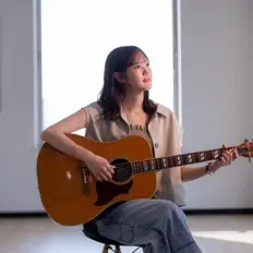 Poslechněte si interpreta Yoko Miyatake, sledujte hudební videa, přečtěte si životopis, podívejte se na data turné a další informace.